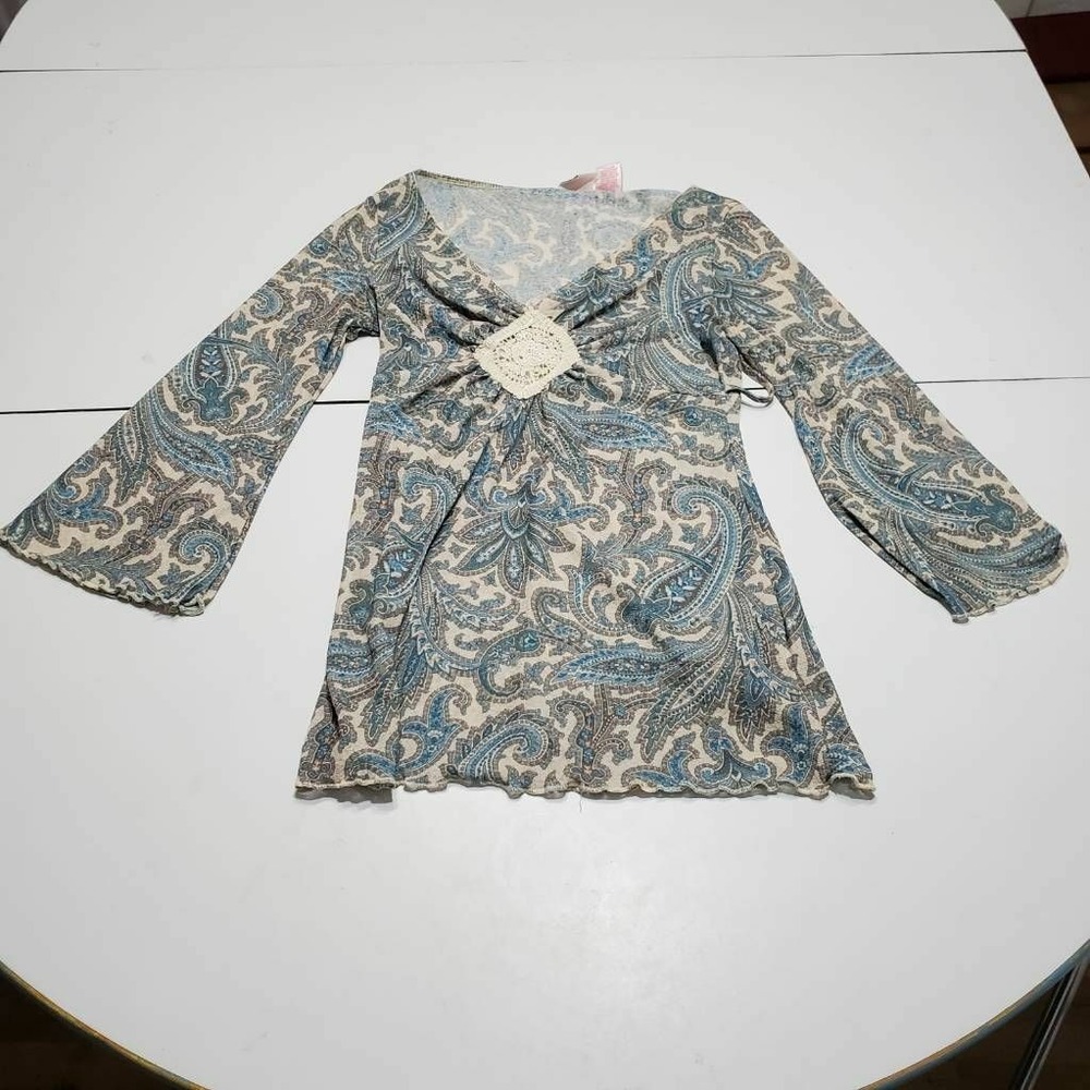 Xhilaration Womens Blouse Blue White Paisley 3/4 Sleeve V Neck Belted Lace S